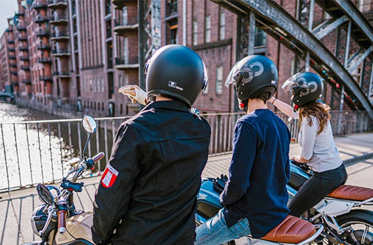 E-Moped Tour mit Picknick in Hamburg (5 Stunden)