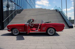 Ford Mustang mieten Düsseldorf (2 Std.)