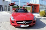 Mercedes SLS AMG Flügeltürer fahren