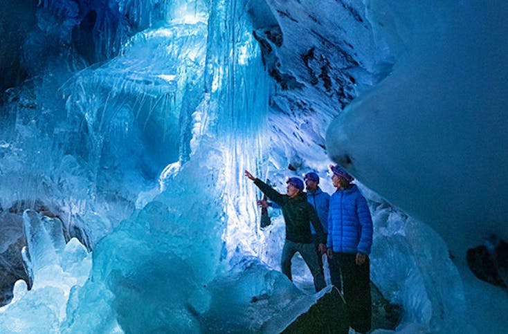 Tour durch den Natureispalast im Hintertuxer Gletscher