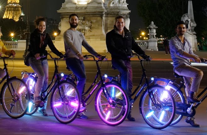 Sightseeing-Radtour durch Paris bei Nacht