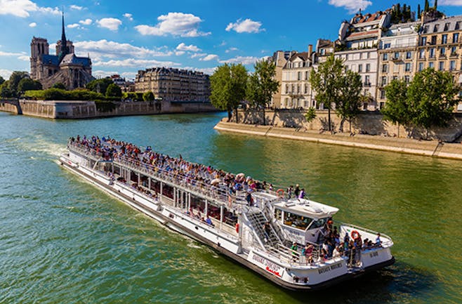 Sightseeing-Bootstour durch Paris