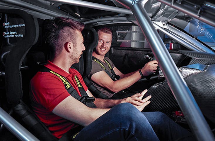Audi R8 vs. Porsche 911 Simulator-Duo in Berlin für 2 (60 Min.)
