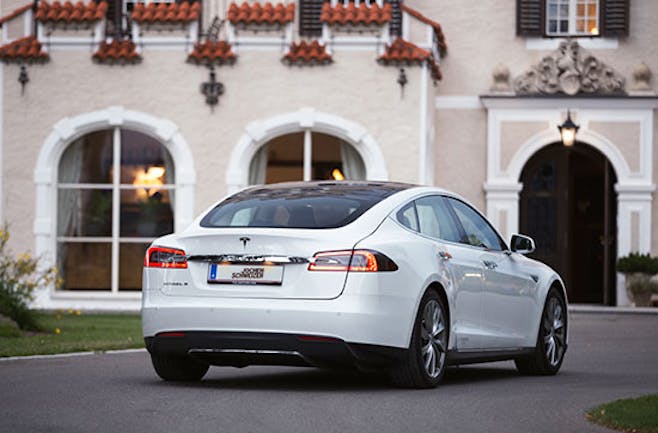 Tesla Model S P85 fahren Raum Spielberg (1 Std.)