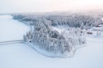 Lappland Kurzurlaub im Baumhaus für 2 (3 Nächte)