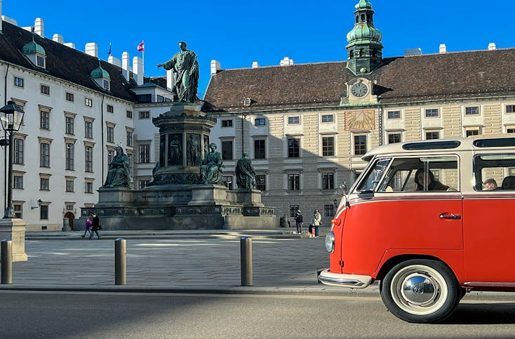 VW Bulli Stadtrundfahrt Wien für bis zu 7