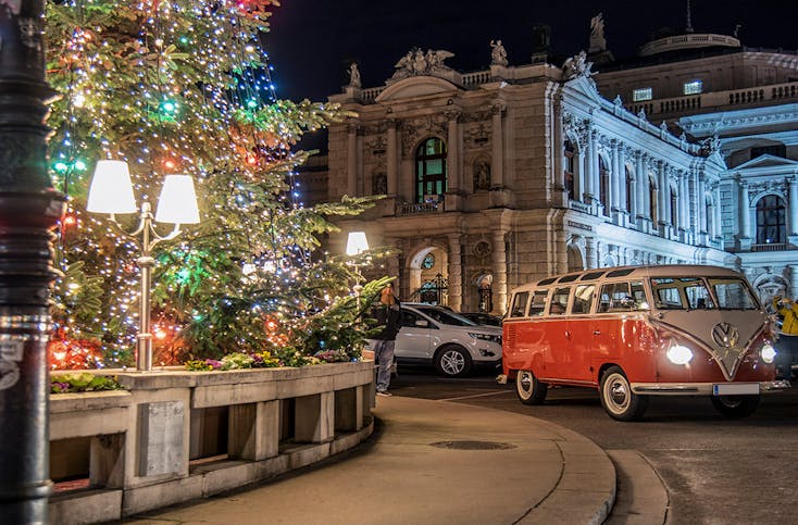 VW Bulli Stadtrundfahrt Wien für bis zu 7